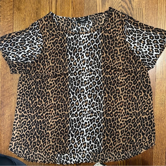 Premise Woman Cheetah Print Short Sleeve Blouse Size 1X - Picture 1 of 6
